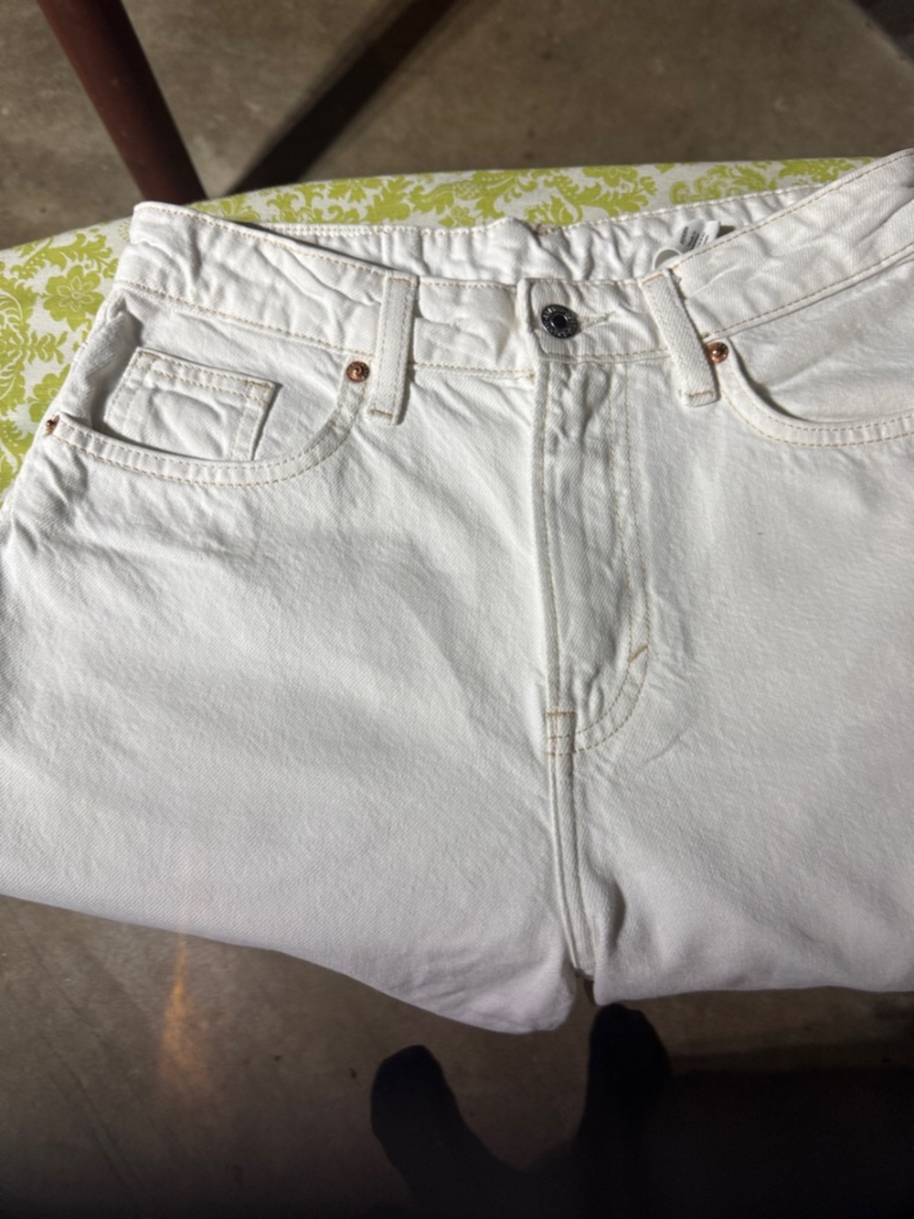 White High-Waist Women’s Jeans
